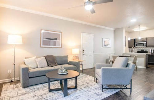 Cityplace Apartment | Landing at Ivy Urban Living - 3 Bedrooms in Old East Dallas