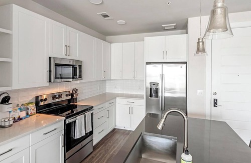Wetmore Apartment | Landing at La Tierna - 2 Bedrooms in Northwest .