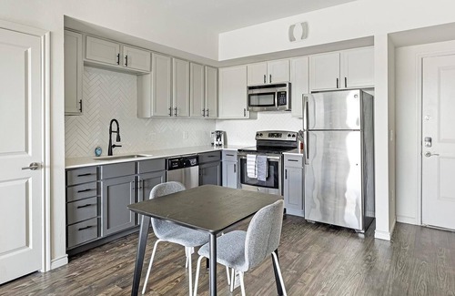 Kessler Apartment | Landing at Lofts at Sylvan Thirty - 1 Bedroom i.