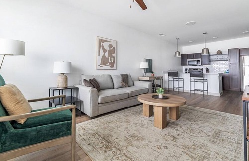 McCordsville Apartment | Landing at McCord Square - 1 Bedroom in Mc Cordsville