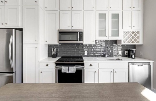 Franklin Apartment | Landing at McEwen Northside I - 1 Bedroom in Downtown Franklin