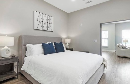 Franklin Apartment | Landing at McEwen Northside I - 1 Bedroom in Downtown Franklin