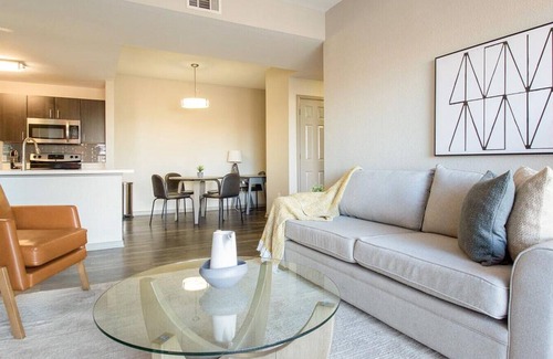 Denver Apartment | Landing at Mile 44 Apartments - 2 Bedrooms in Downtown Denver