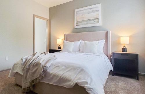 Denver Apartment | Landing at Mile 44 Apartments - 2 Bedrooms in Downtown Denver