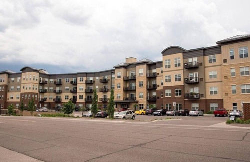 Minnetonka Apartment | Landing at Overlook on the Creek - 1 Bedroom in Downtown Minnetonka
