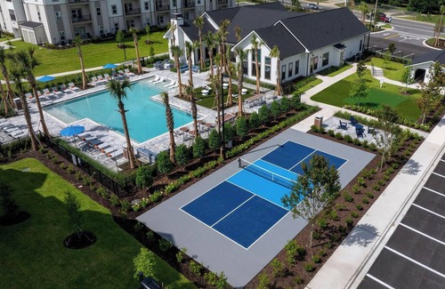 Jacksonville Apartment | Landing at Palmhouse - 1 Bedroom in Rolling Hills
