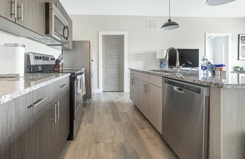 Keene Apartment | Landing at Palomar Stables - 2 Bedrooms in Downtown Lexington