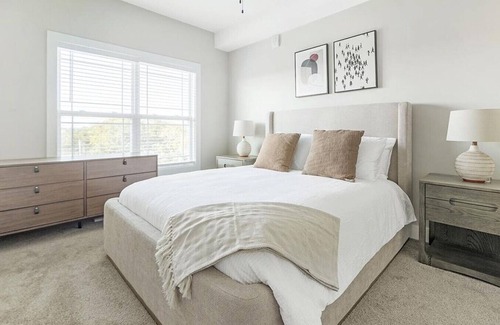 Keene Apartment | Landing at Palomar Stables - 2 Bedrooms in Downtown Lexington