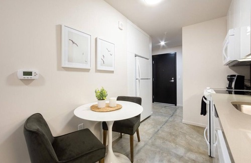 Uptown Apartment | Landing at Q21 - 1 Bedroom in Northwest Portland