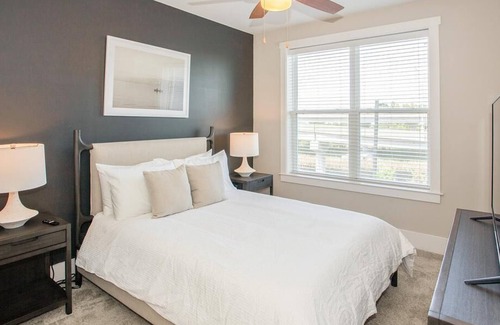 River District Apartment | Landing at Sawmill Point Apartments - 1 Bedroom in Historic District