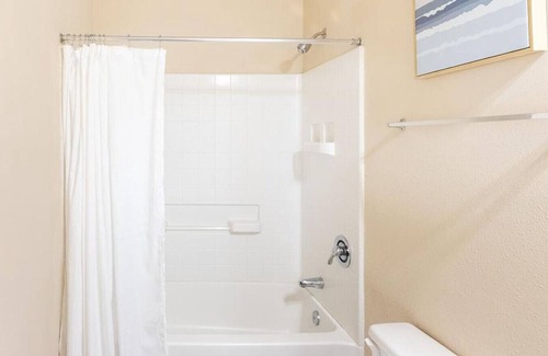 Goose Creek Apartment | Landing at St. James at Goose Creek Apartment Homes - 1 Bedroom in Downtown Goose Creek