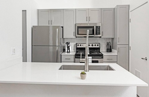 Tempe Apartment | Landing at Ten01 On The Lake - 2 Bedrooms in Tempe