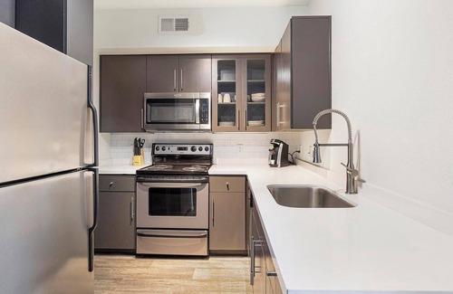 Tempe Apartment | Landing at Ten01 On The Lake - Studio in Tempe