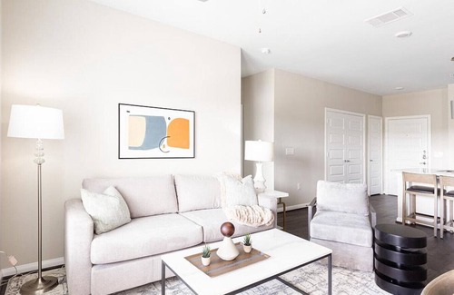 Stone Oak Apartment | Landing at The Abbey at Sonterra - 2 Bedrooms in Stone Oak