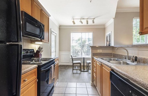 Duluth Apartment | Landing at The Berkeley - 1 Bedroom in Downtown Duluth
