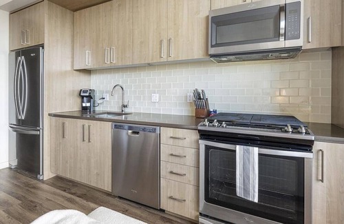 Uptown Apartment | Landing at The Carson - Studio in Northwest Portland