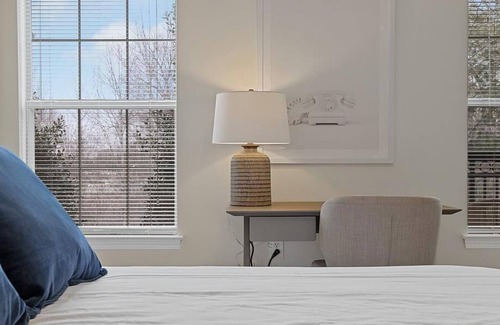 Winston - Salem Apartment | Landing at The Crowne Polo Apartments - 1 Bedroom in Downtown Winston Salem