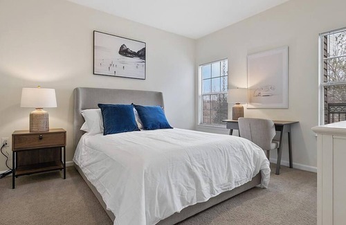 Winston - Salem Apartment | Landing at The Crowne Polo Apartments - 1 Bedroom in Downtown Winston Salem