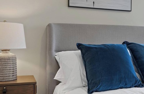 Winston - Salem Apartment | Landing at The Crowne Polo Apartments - 1 Bedroom in Downtown Winston Salem