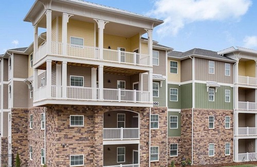 Cary Apartment | Landing at The Crowne at Cary Park - 1 Bedroom in Cary Park