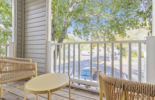 Church Street Apartment | Landing at The Hub at 934 - 1 Bedroom in Riverdale