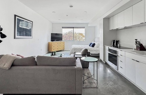 Liberty Wells Apartment | Landing at The Izzy - Studio in Sugar House