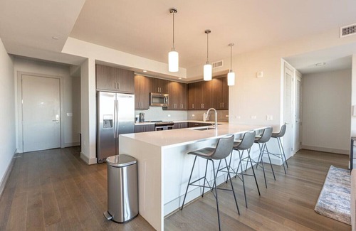 Uptown Apartment | Landing at The Katy - 2 Bedrooms in Victory Park