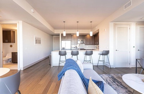 Uptown Apartment | Landing at The Katy - 2 Bedrooms in Victory Park