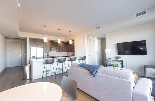 Uptown Apartment | Landing at The Katy - 2 Bedrooms in Victory Park