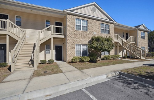 Bloomingdale Apartment | Landing at The Meadows - 2 Bedrooms in Blooming.