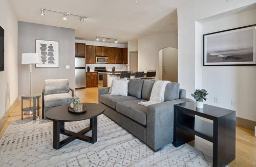 Cityplace Apartment | Landing at The Monterey by Windsor Apts - 1 Bedroom in Cityplace