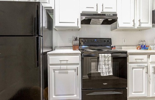Fort Wayne Apartment | Landing at The Reserve at Dawson's Creek - 3 Bedrooms in Downtown Fort Wayne