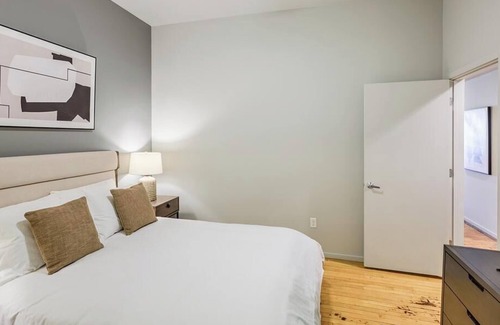 NoDo District Apartment | Landing at The Rochester Apartments - 1 Bedroom in Downtown