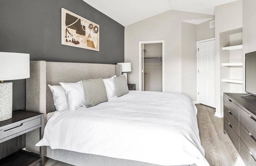 Westridge Apartment | Landing at The Bluffs at Highlands Ranch - 1 Bedroom in Westridge