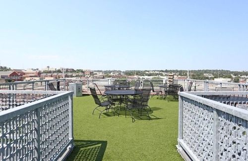 NoDo District Apartment | Landing at Tiptop - 2 Bedrooms in Jefferson Square