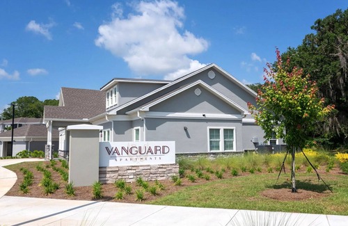 Newberry Apartment | Landing at Vanguard - 2 Bedrooms in Newberry