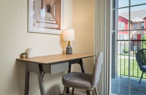 Pleasant Grove Apartment | Landing at Viewpointe - 2 Bedrooms in Downtown Pleasant Grove
