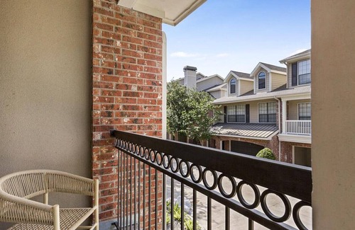 Energy Corridor Apartment | Landing at Village on Memorial Townhomes - 1 Bedroom in Energy Corridor