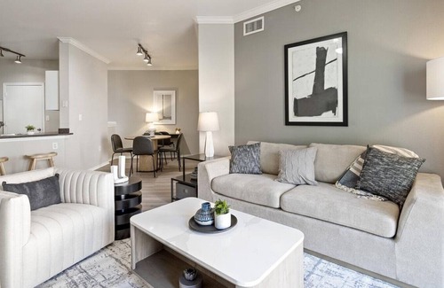 Dallas-Fort Worth Metroplex DFW Apartment | Landing at Villas of Vista Ridge - 2 Bedrooms in Downtown Lewisville