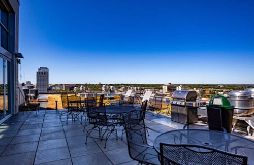 Downtown Omaha Apartment | Landing at Wire - 1 Bedroom in Downtown