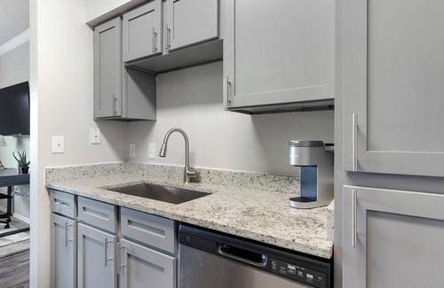 Pipers Meadow Apartment | Landing | Beautiful 1BD, Gym, Clubhouse