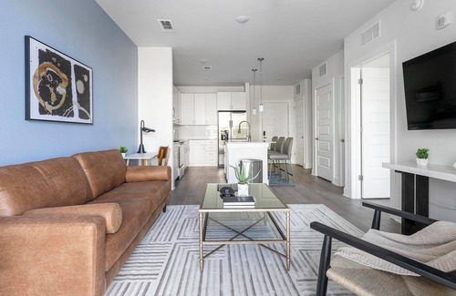 The Forum Apartment | Landing | Beautiful 1BD, Gym