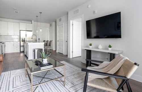 The Forum Apartment | Landing | Beautiful 1BD, Gym