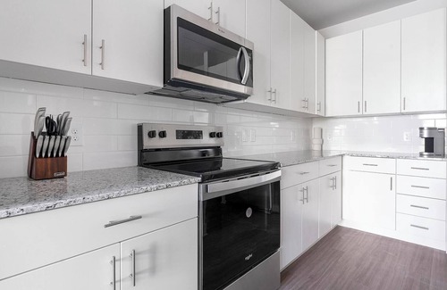 The Forum Apartment | Landing | Beautiful 1BD, Gym