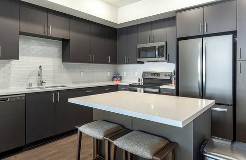 The Forum Apartment | Landing | Beautiful 1BD, Gym