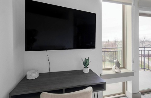 Washington Ave./ Memorial Park Apartment | Landing | Beautiful 1BD, Clubhouse, Rooftop Lounge