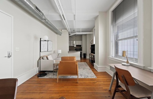 Downtown Nashville Apartment | Landing | Beautiful 1BD, Gym