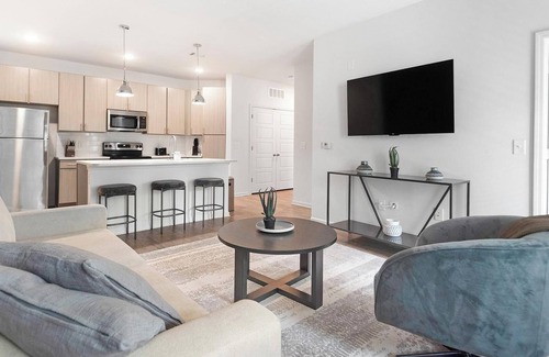 Cordova Apartment | Landing | Beautiful 1BD, Yoga Studio, Gym