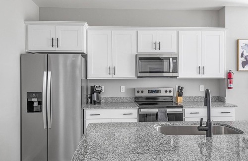 Madison Apartment | Landing | Beautiful 2BD, Clubhouse, Pool