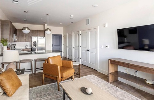 Madison Apartment | Landing | Beautiful 2BD, Pool, Clubhouse